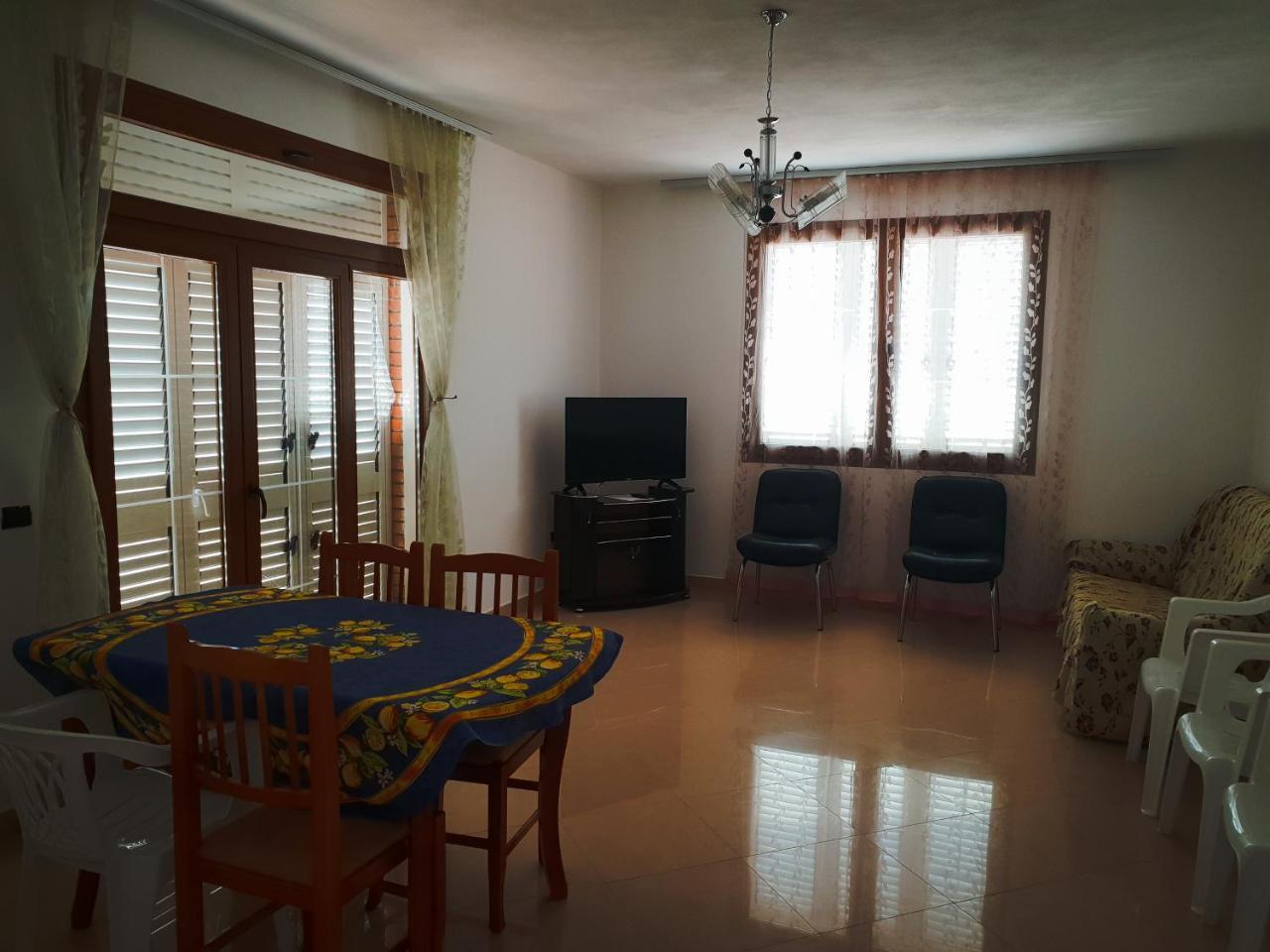 Lux Apartments فلورا المظهر الخارجي الصورة