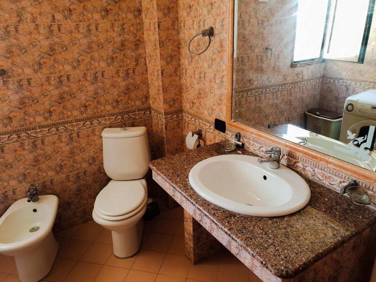 Lux Apartments فلورا المظهر الخارجي الصورة