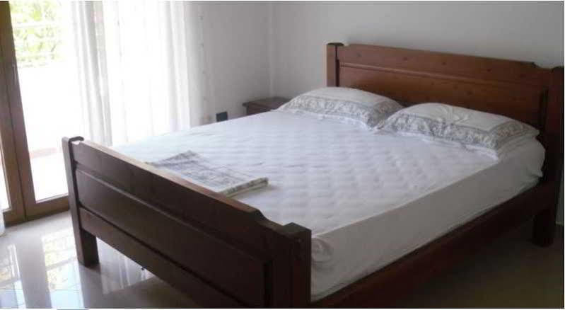 Lux Apartments فلورا المظهر الخارجي الصورة